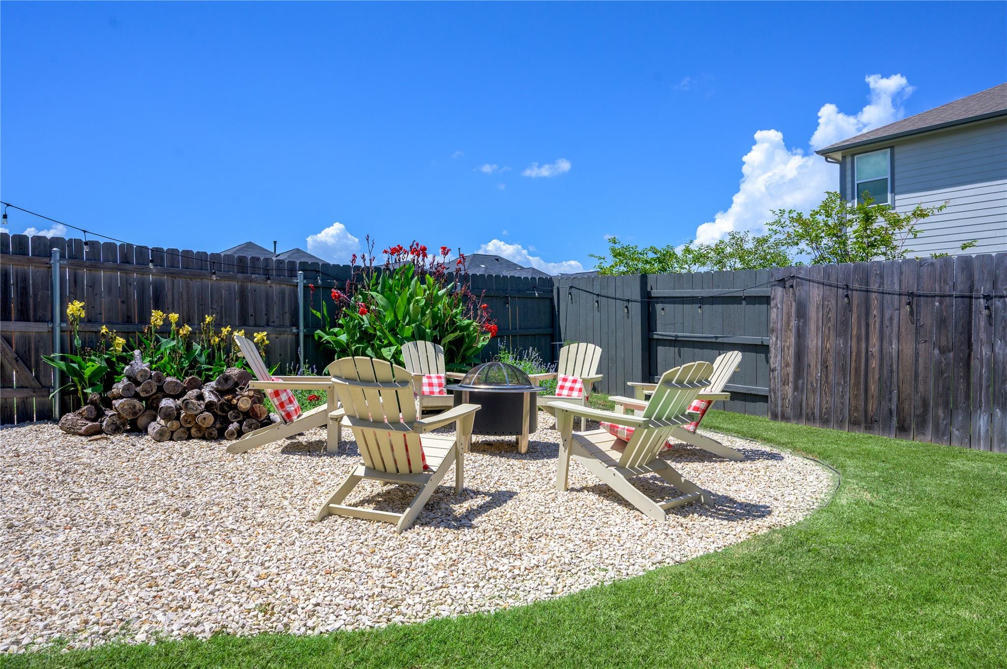 208 Garner Dr, Kyle, TX 78640