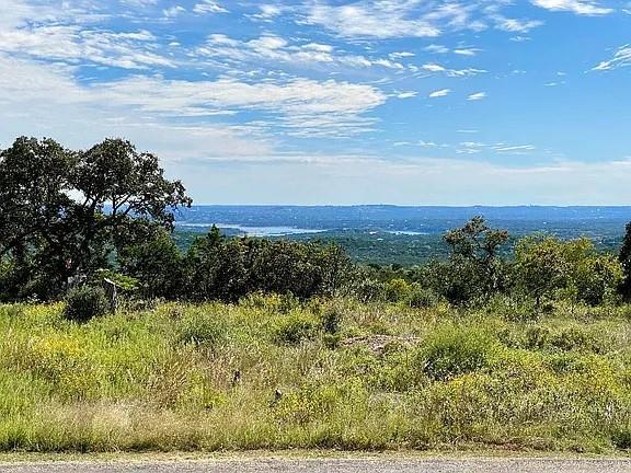 8508 Grandview Dr, Jonestown, TX 78645