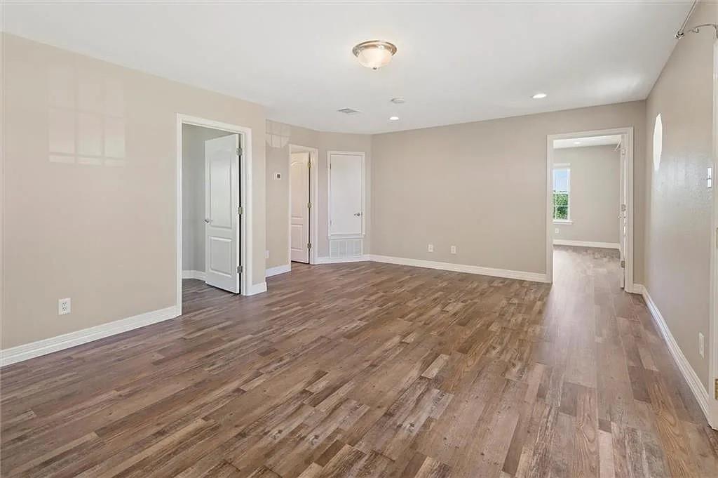 8508 Grandview Dr, Jonestown, TX 78645