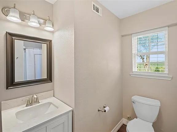 8508 Grandview Dr, Jonestown, TX 78645