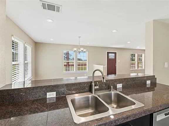 8508 Grandview Dr, Jonestown, TX 78645