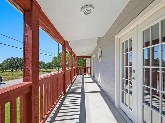 8508 Grandview Dr, Jonestown, TX 78645