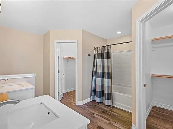 8508 Grandview Dr, Jonestown, TX 78645