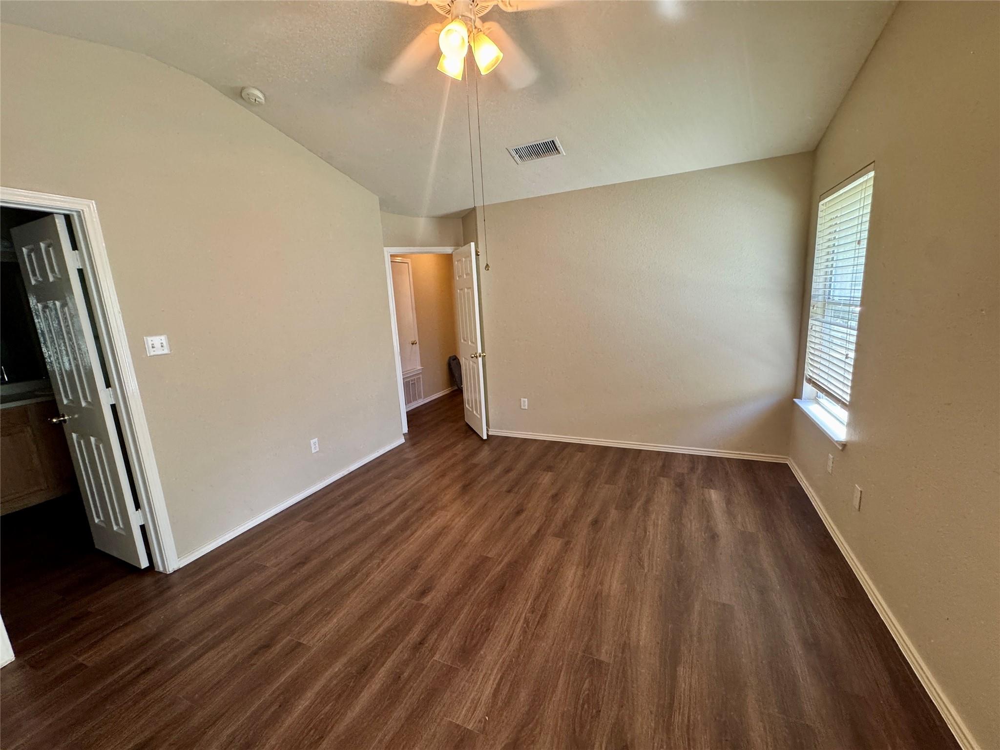 664 Hogan, Kyle, TX 78640