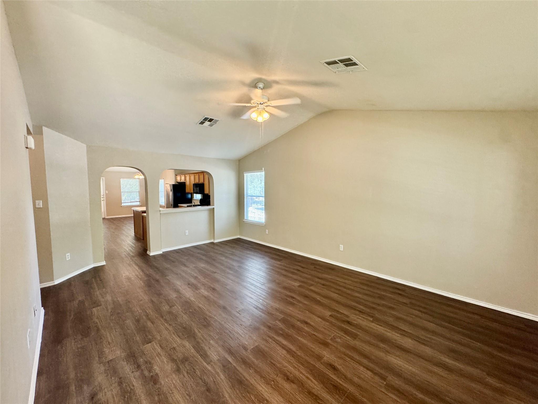 664 Hogan, Kyle, TX 78640
