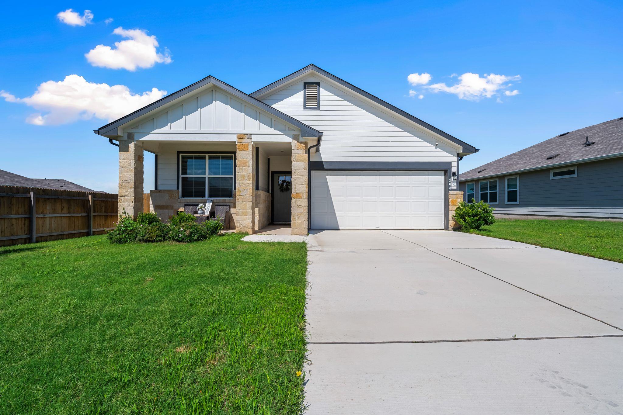 208 Bunting Ln, Bertram, TX 78605