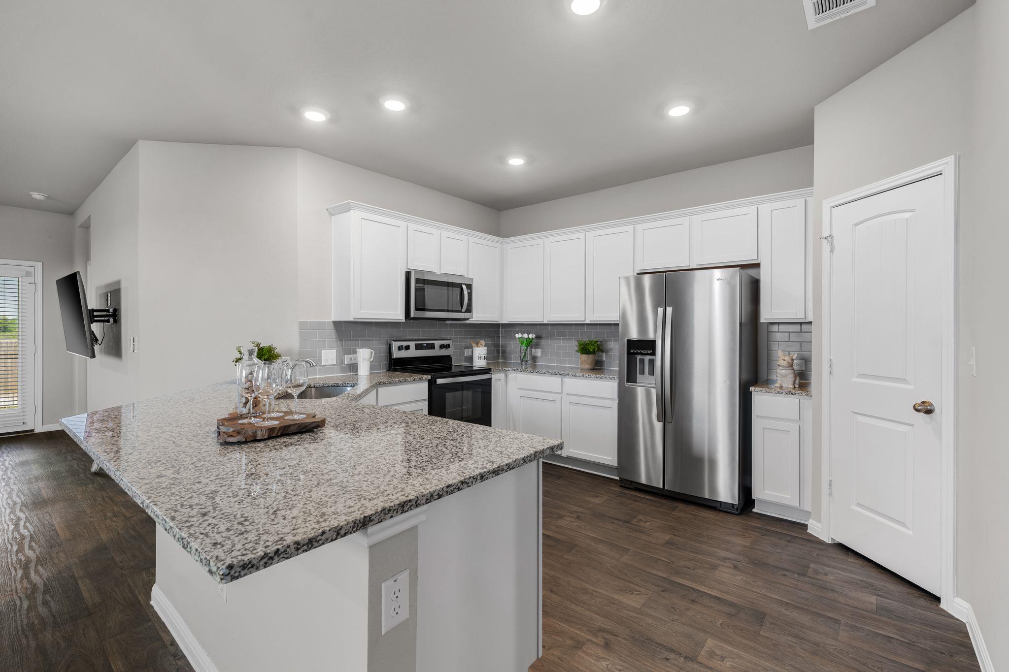 208 Bunting Ln, Bertram, TX 78605