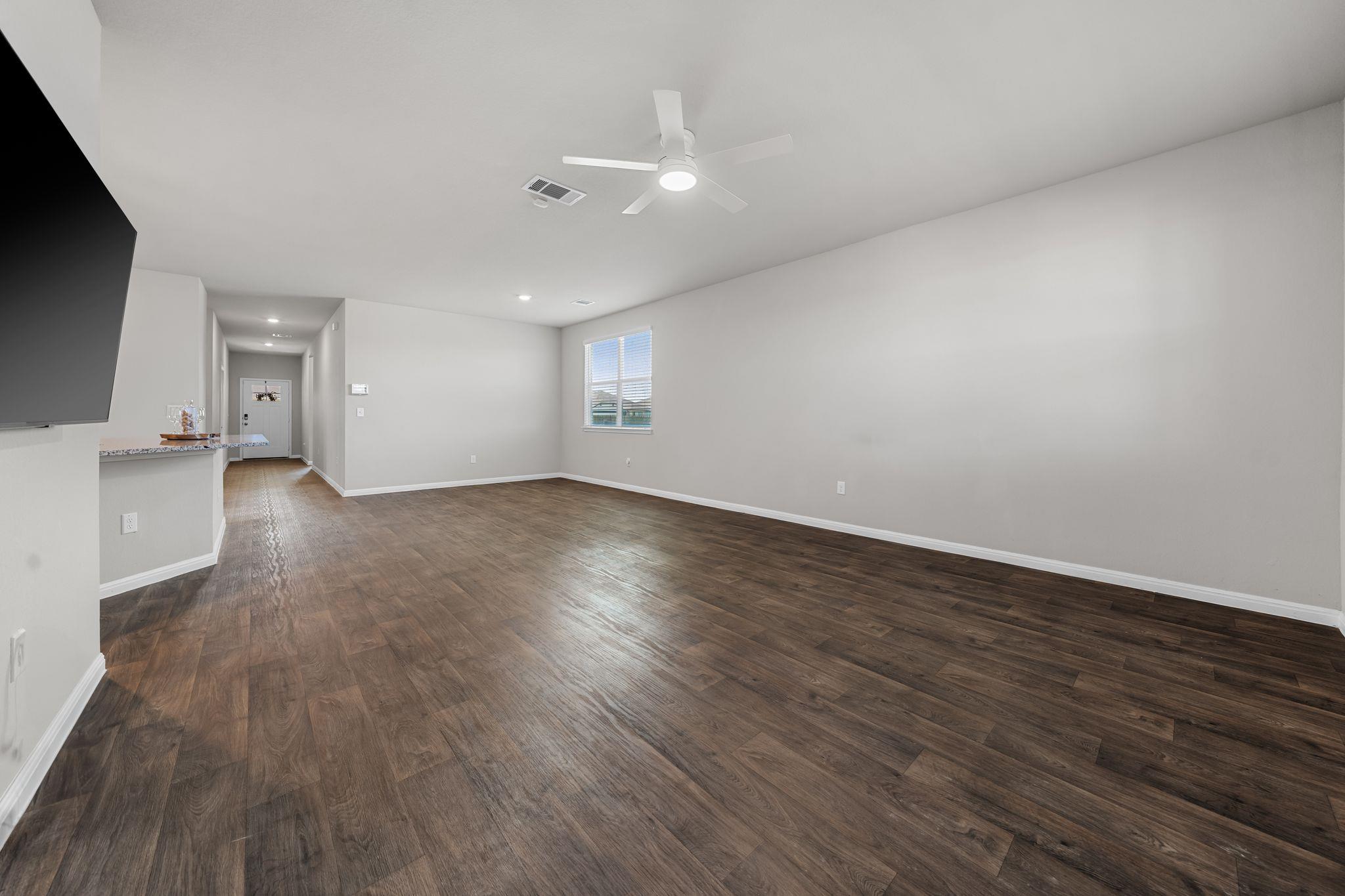 208 Bunting Ln, Bertram, TX 78605