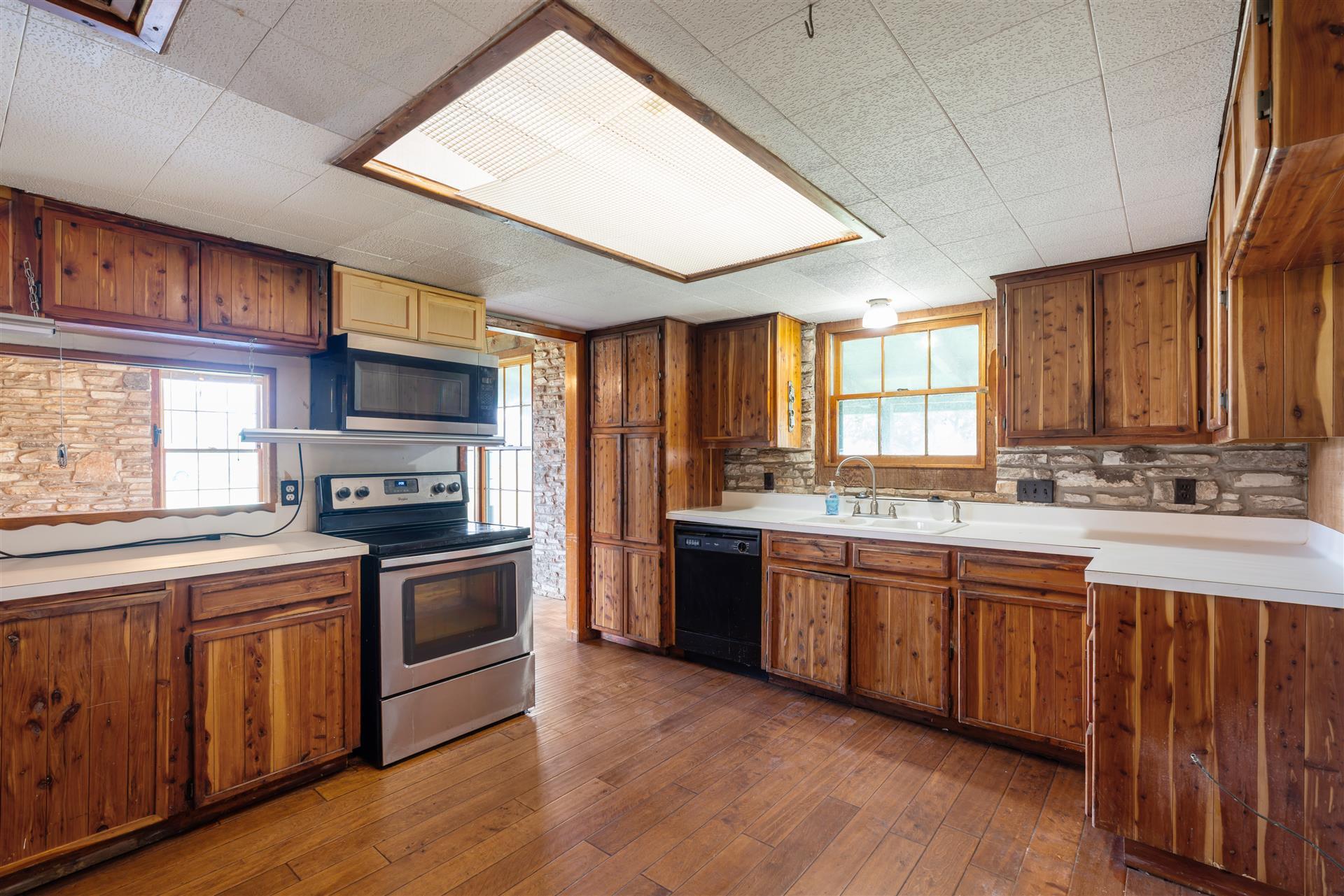 7 Tammy Ln, Round Rock, TX 78665