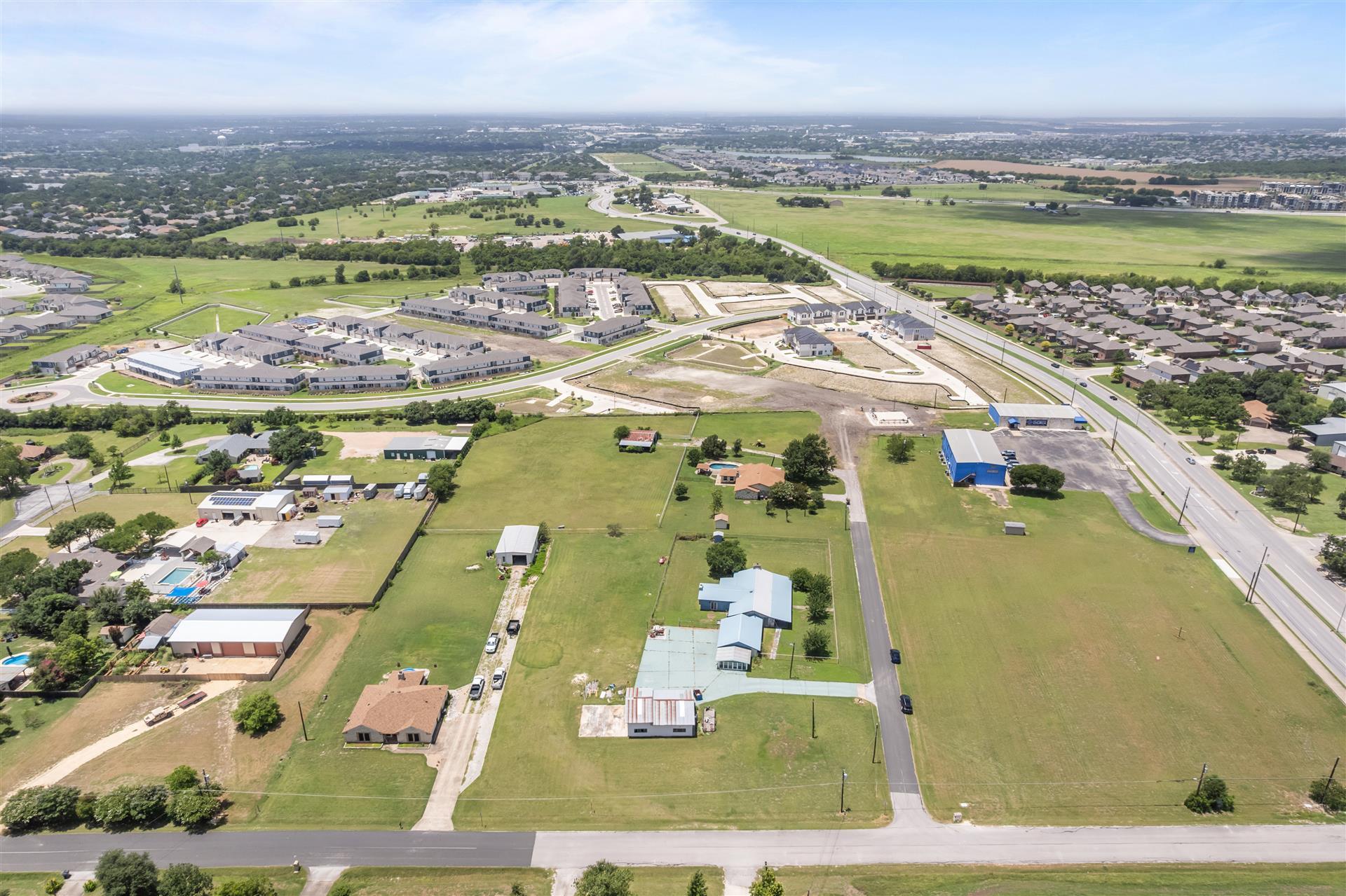 7 Tammy Ln, Round Rock, TX 78665