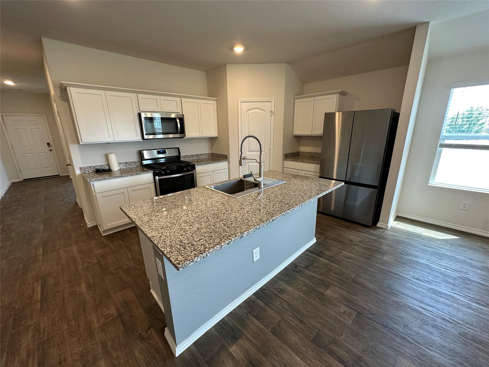 332 Harvest Creek Dr, Kyle, TX 78640