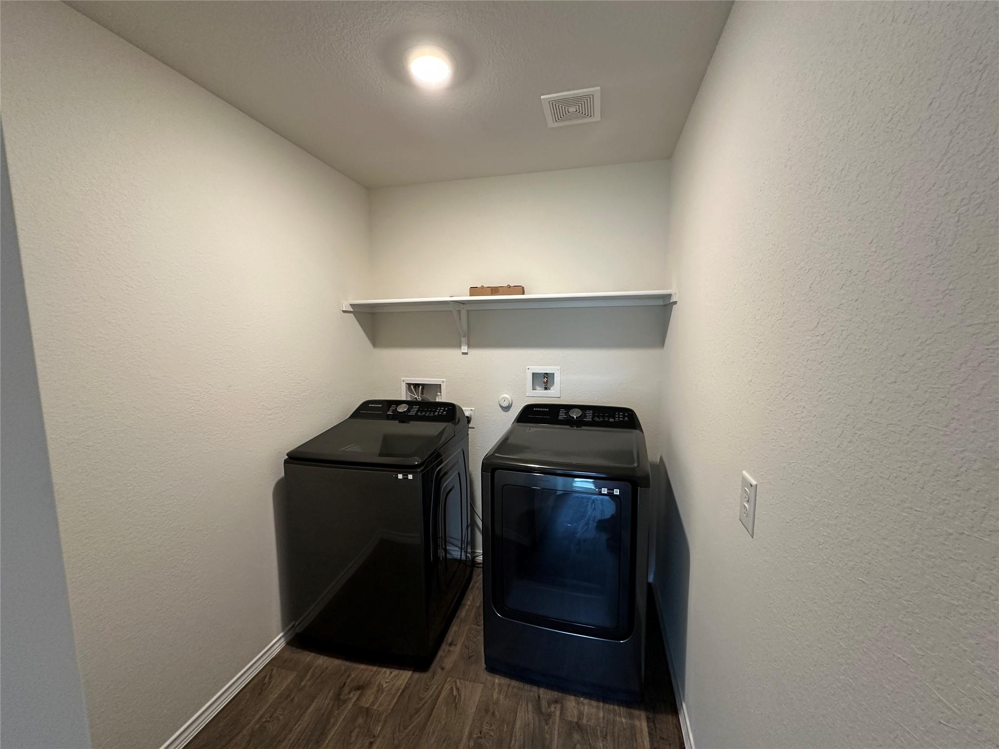 332 Harvest Creek Dr, Kyle, TX 78640
