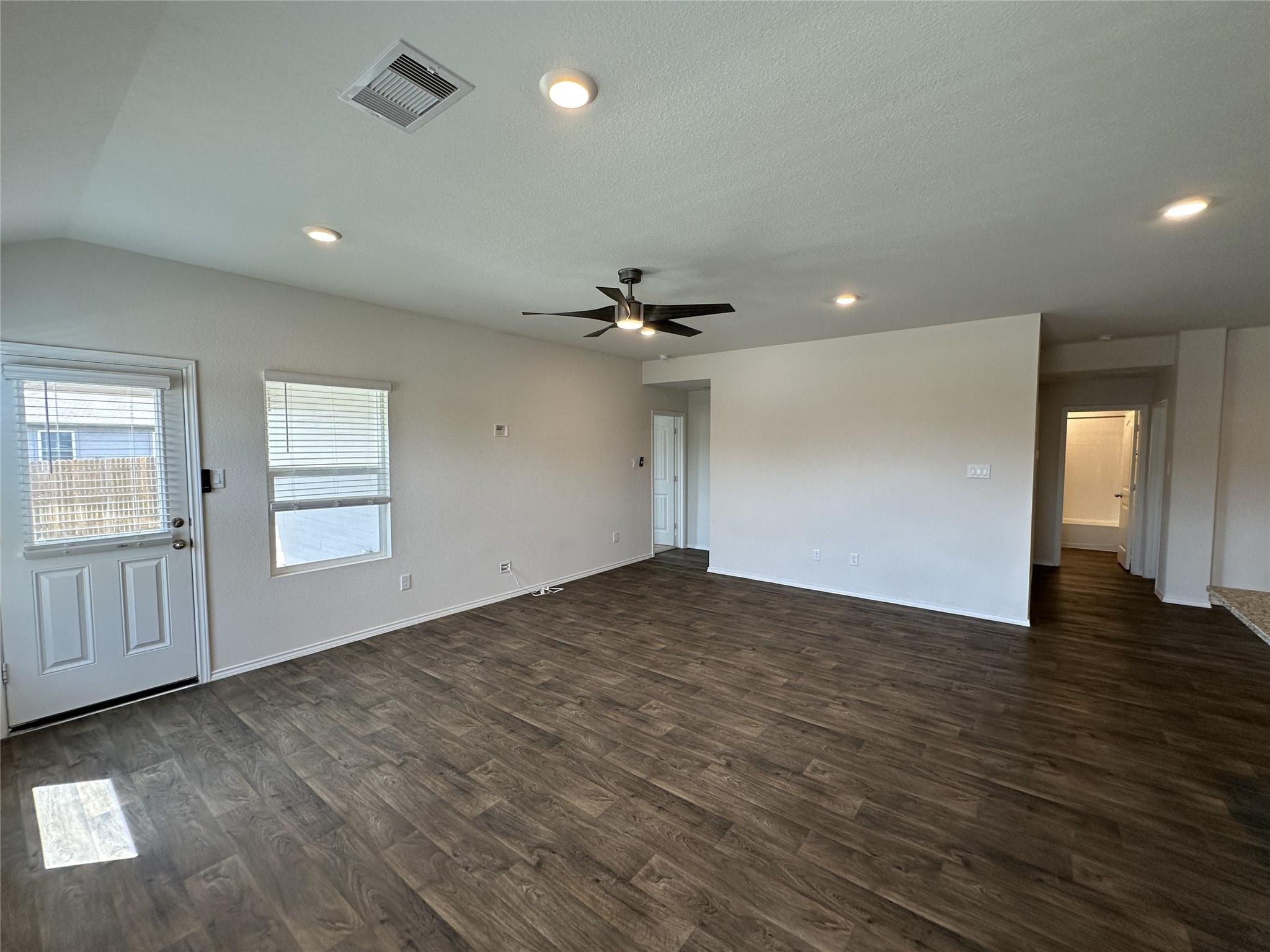 332 Harvest Creek Dr, Kyle, TX 78640