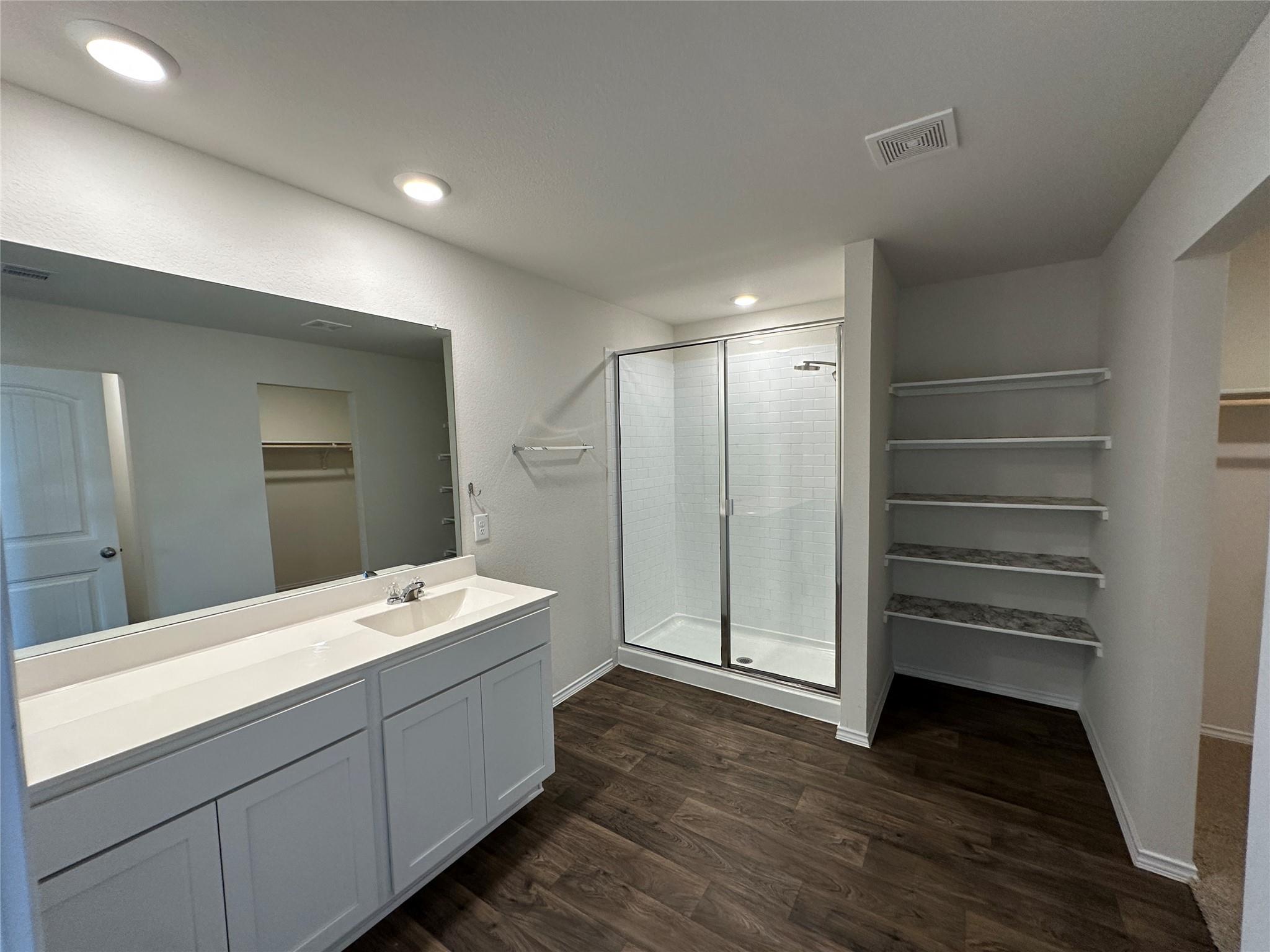 332 Harvest Creek Dr, Kyle, TX 78640