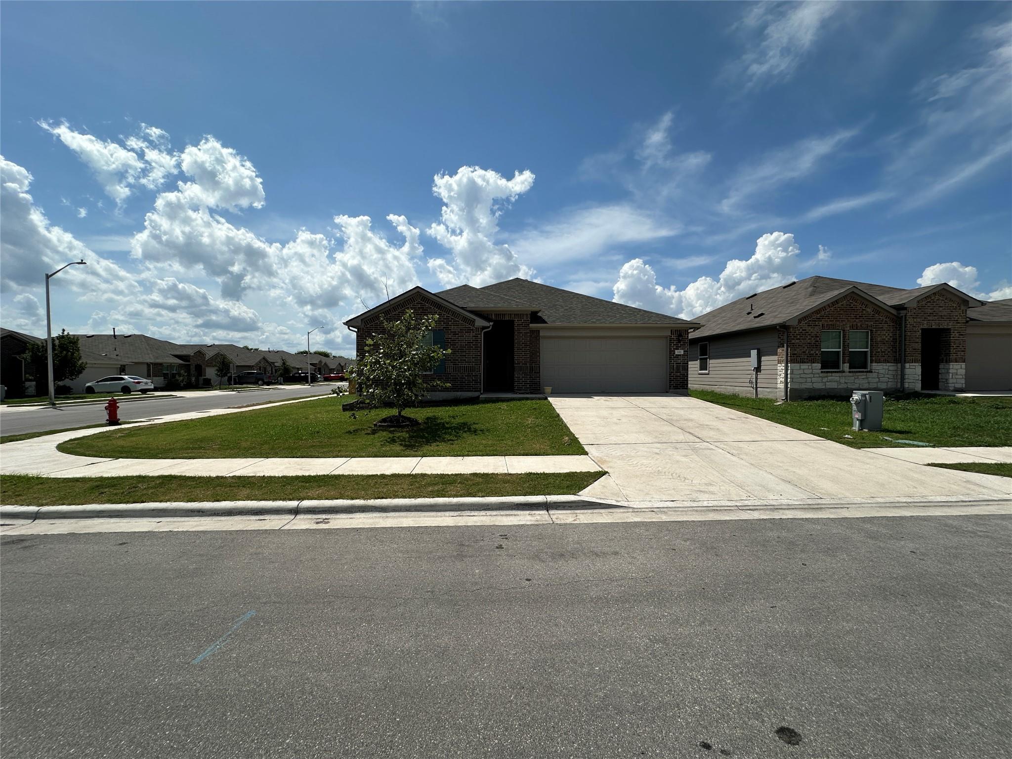 332 Harvest Creek Dr, Kyle, TX 78640