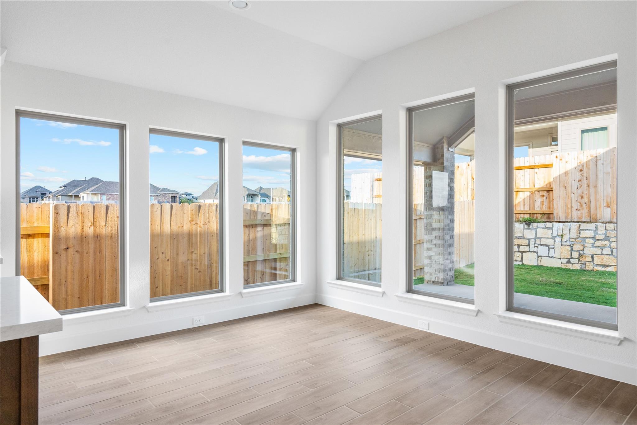 639 Bay Breeze Dr, Kyle, TX 78640