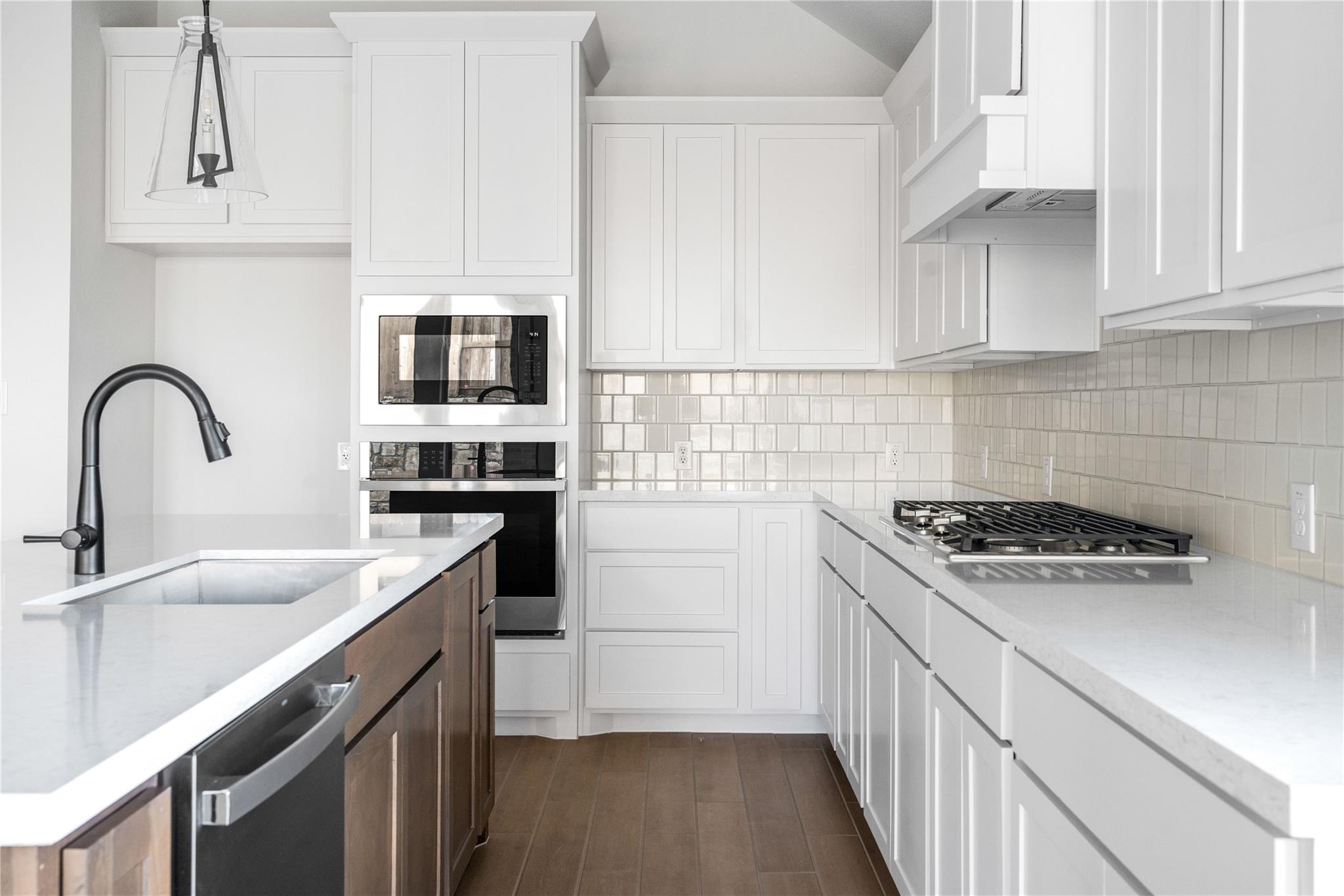 639 Bay Breeze Dr, Kyle, TX 78640