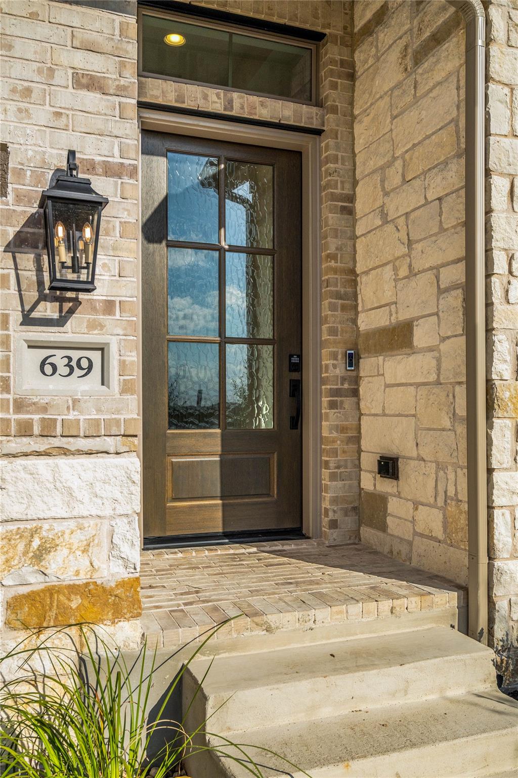 639 Bay Breeze Dr, Kyle, TX 78640