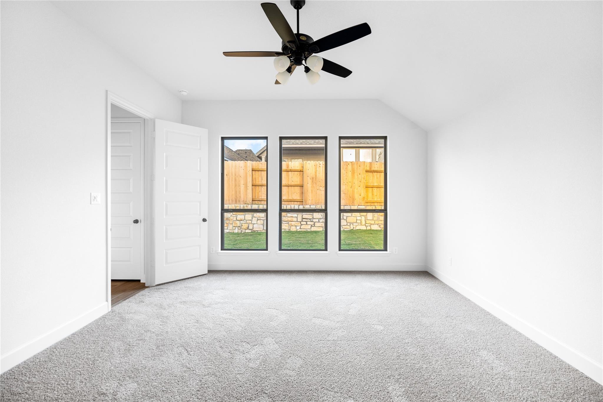 639 Bay Breeze Dr, Kyle, TX 78640