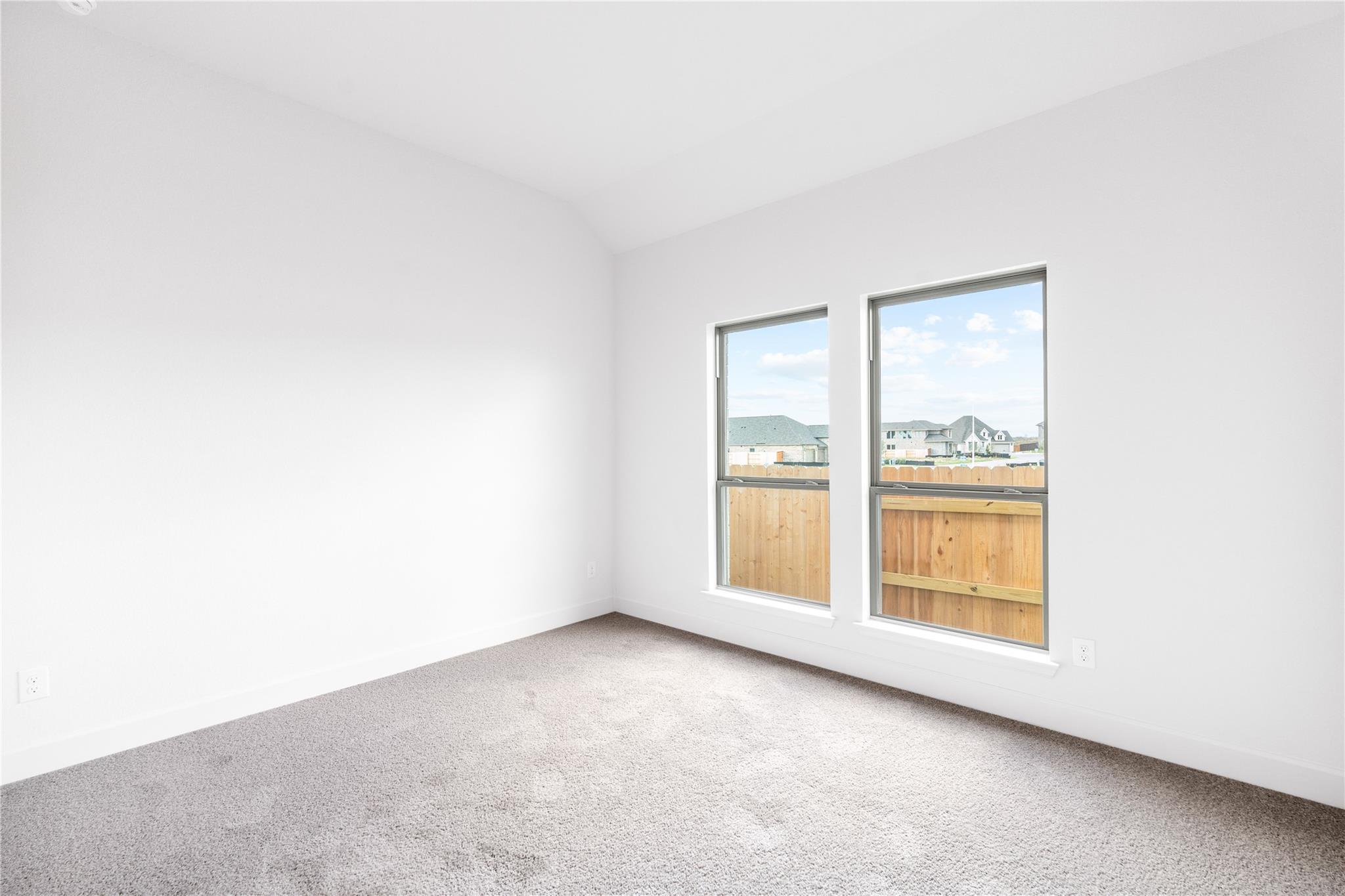 639 Bay Breeze Dr, Kyle, TX 78640