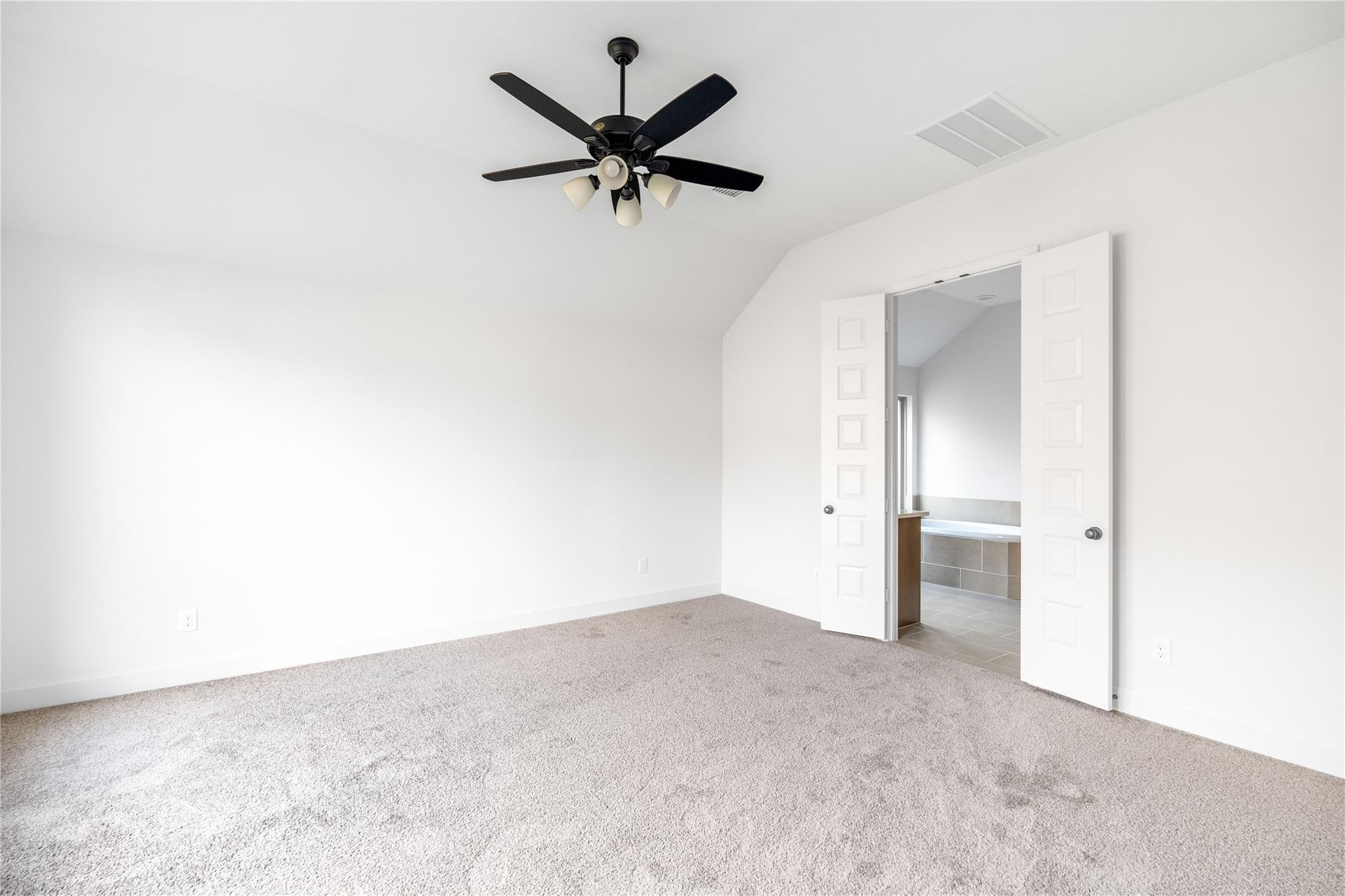 639 Bay Breeze Dr, Kyle, TX 78640