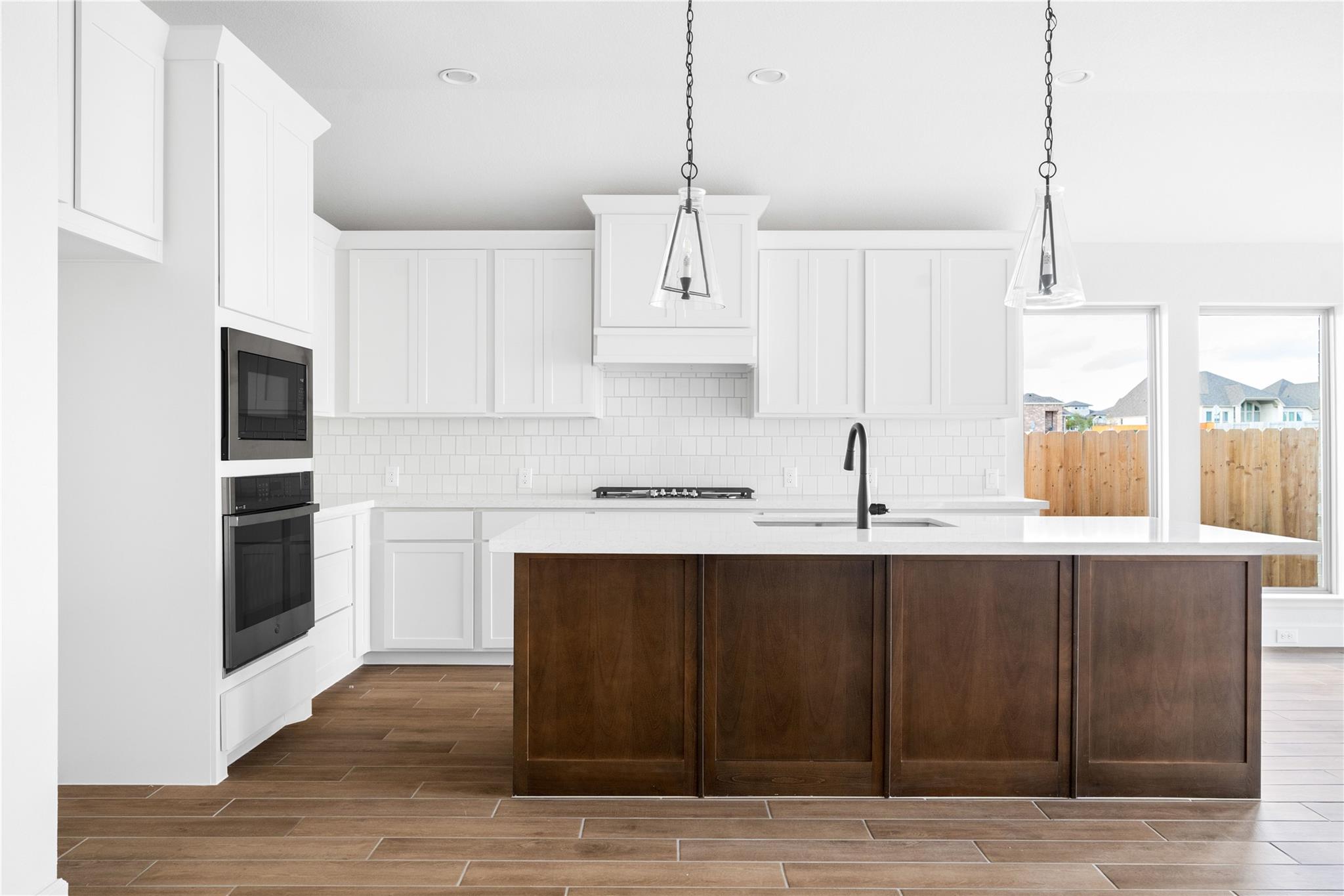 639 Bay Breeze Dr, Kyle, TX 78640