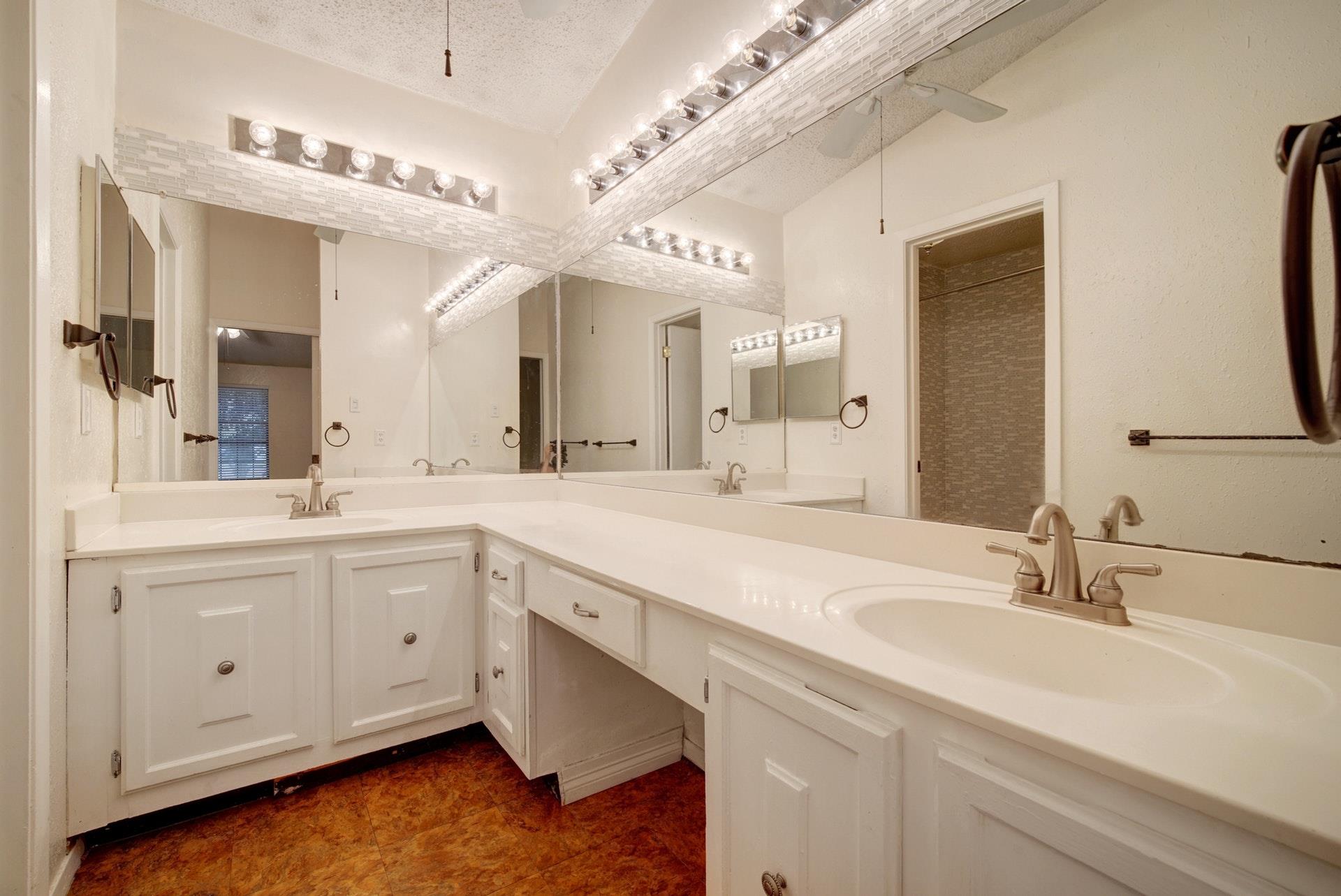 10509 Doering Ln, Austin, TX 78750