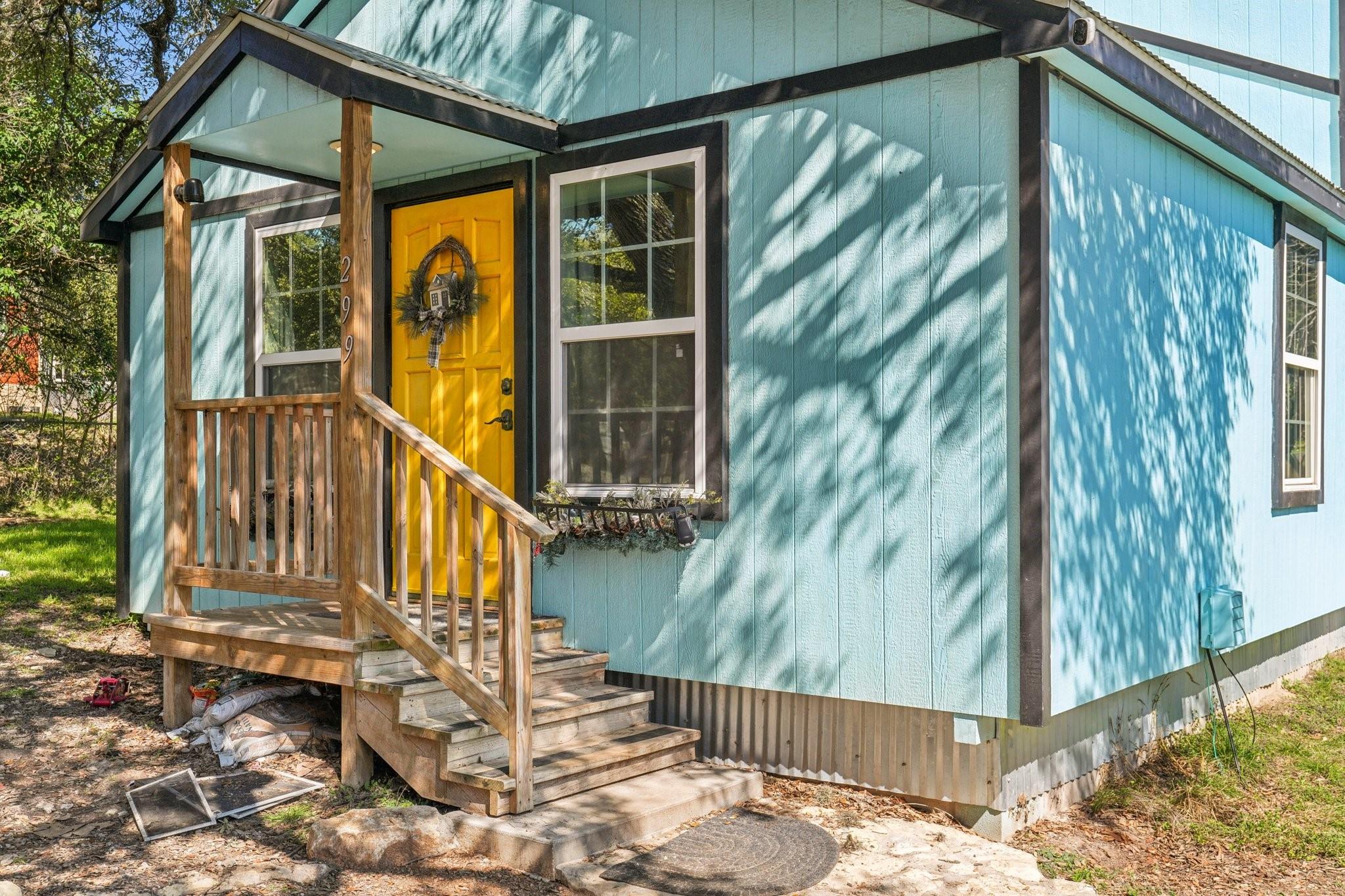 299 Valley View St, Canyon Lake, TX 78133