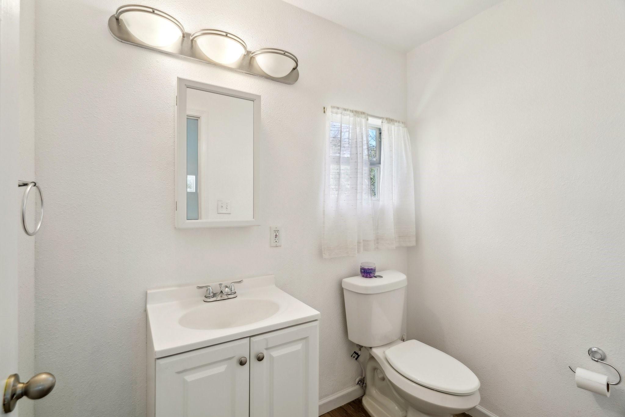 299 Valley View St, Canyon Lake, TX 78133