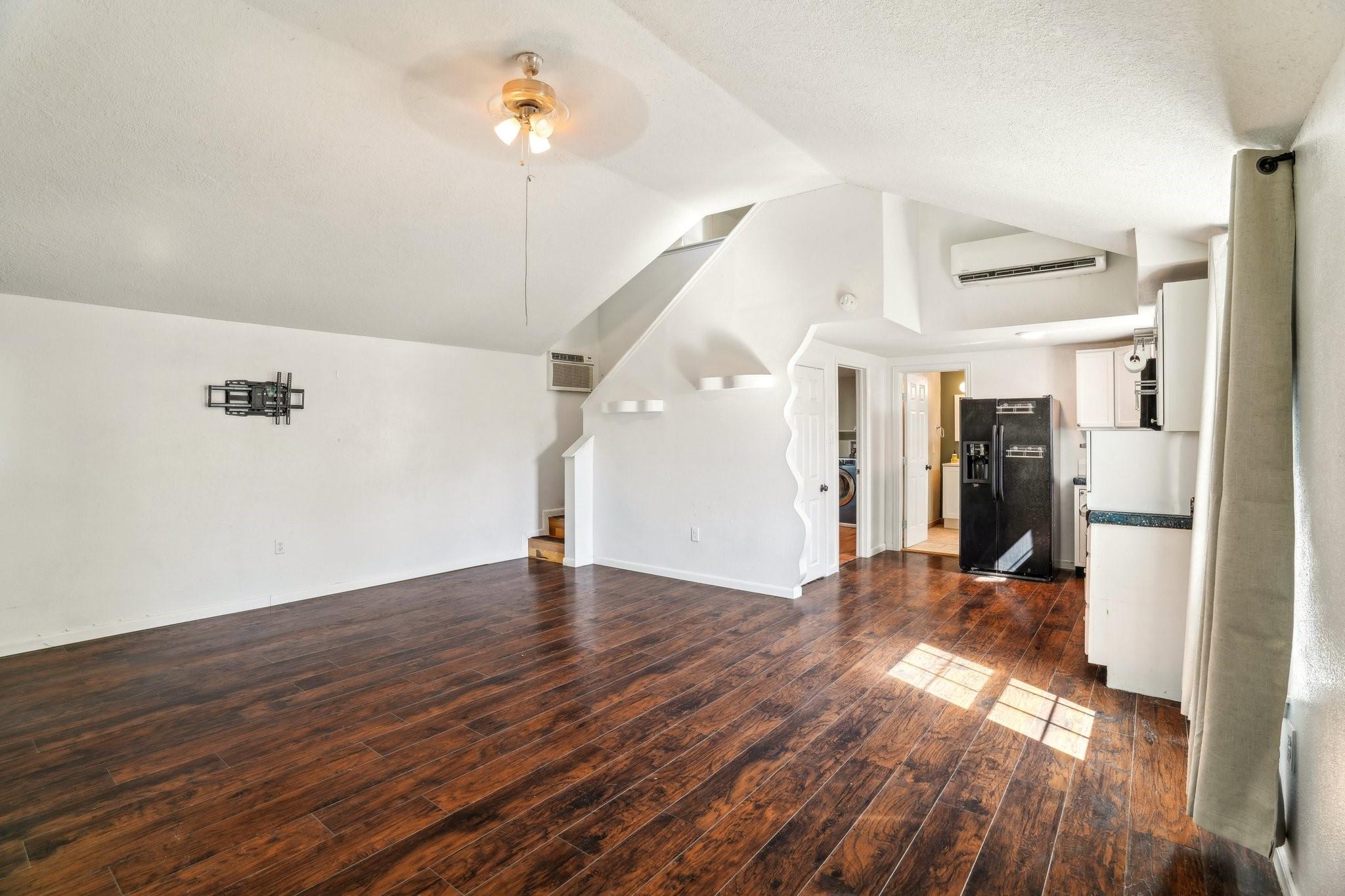 299 Valley View St, Canyon Lake, TX 78133