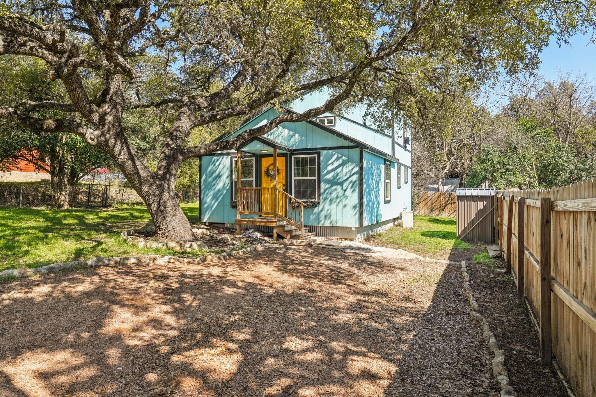 299 Valley View St, Canyon Lake, TX 78133