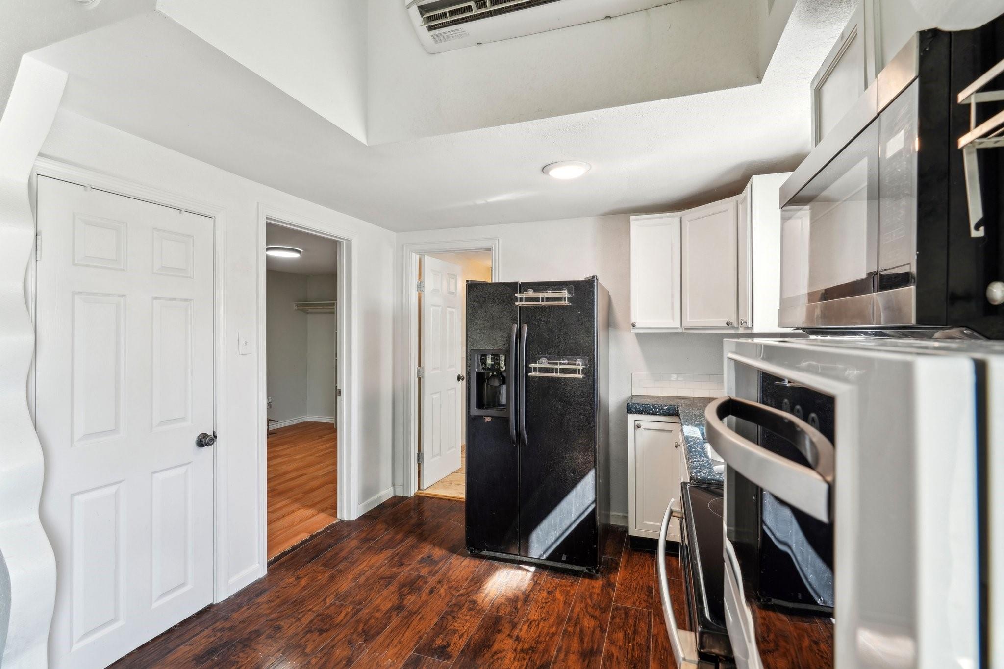 299 Valley View St, Canyon Lake, TX 78133