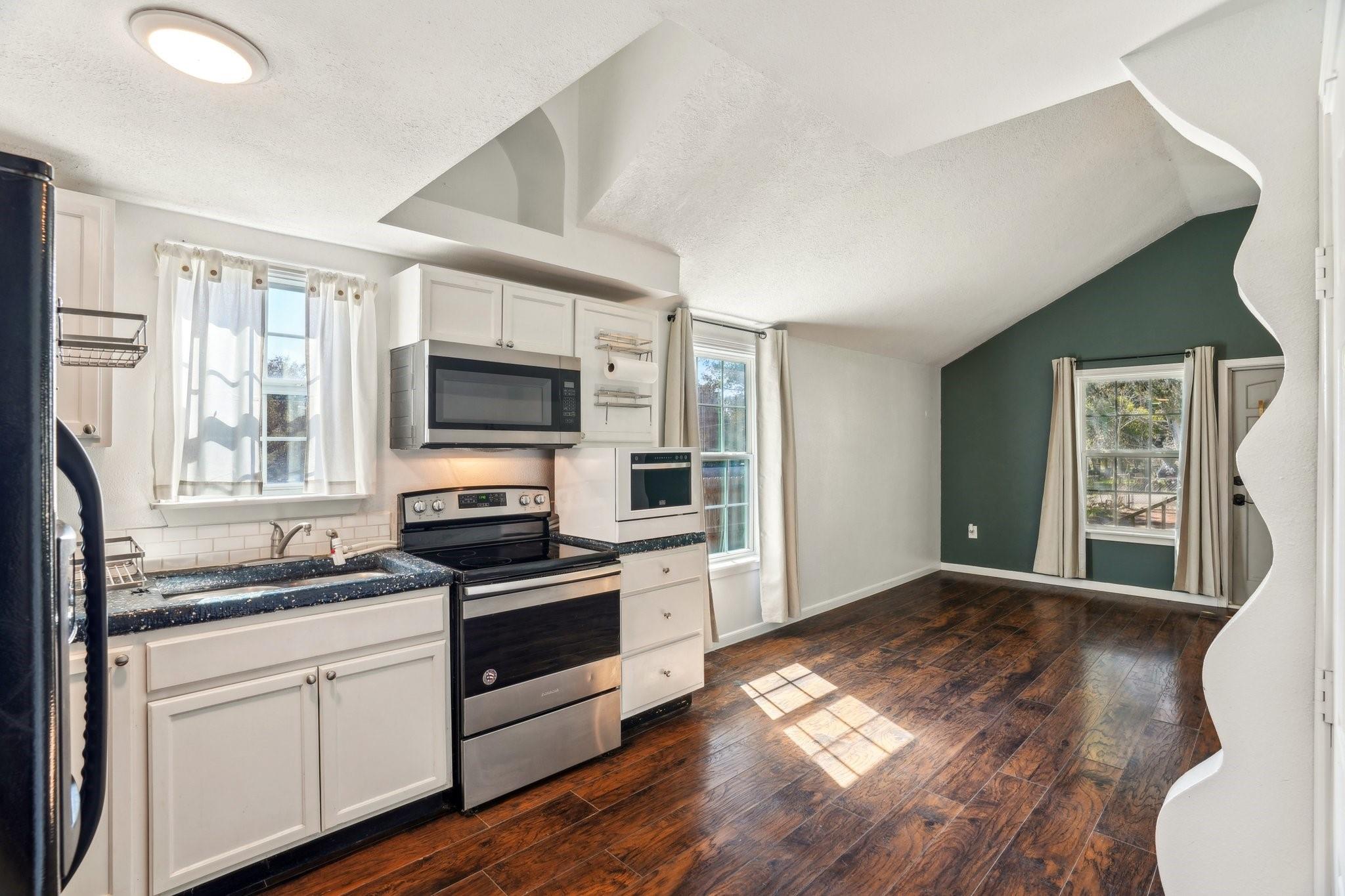 299 Valley View St, Canyon Lake, TX 78133