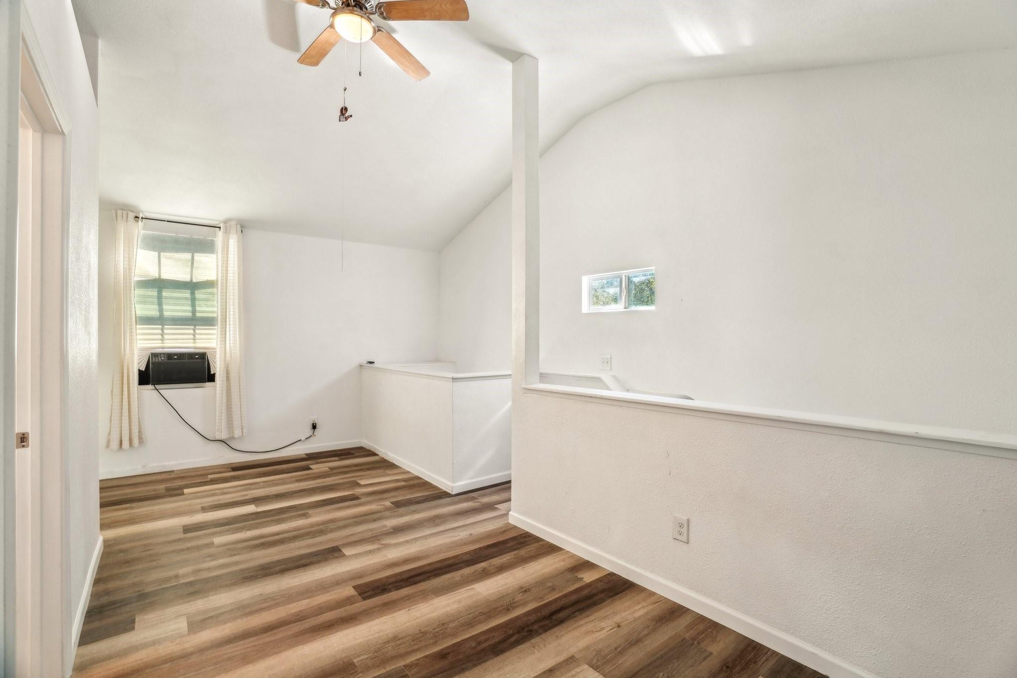 299 Valley View St, Canyon Lake, TX 78133