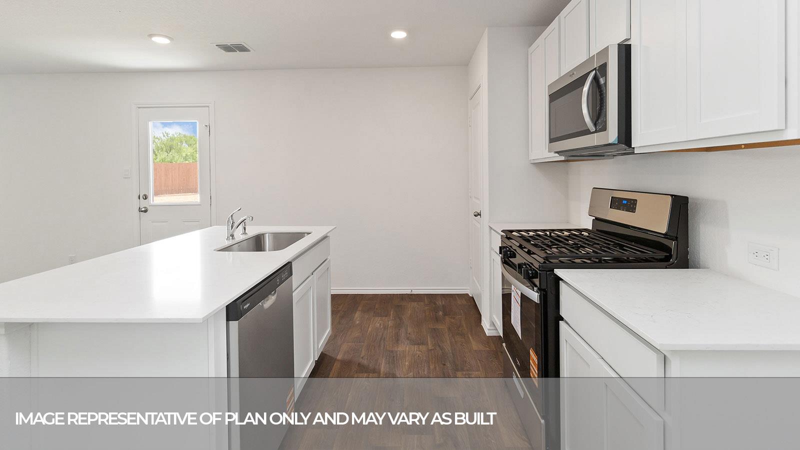 2203 LIONHEART Dr, Luling, TX 78648