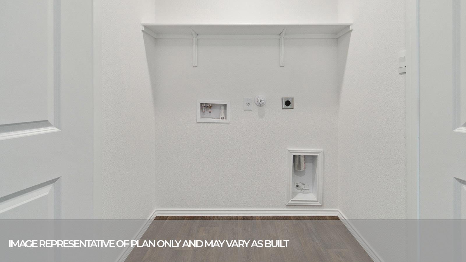 2203 LIONHEART Dr, Luling, TX 78648