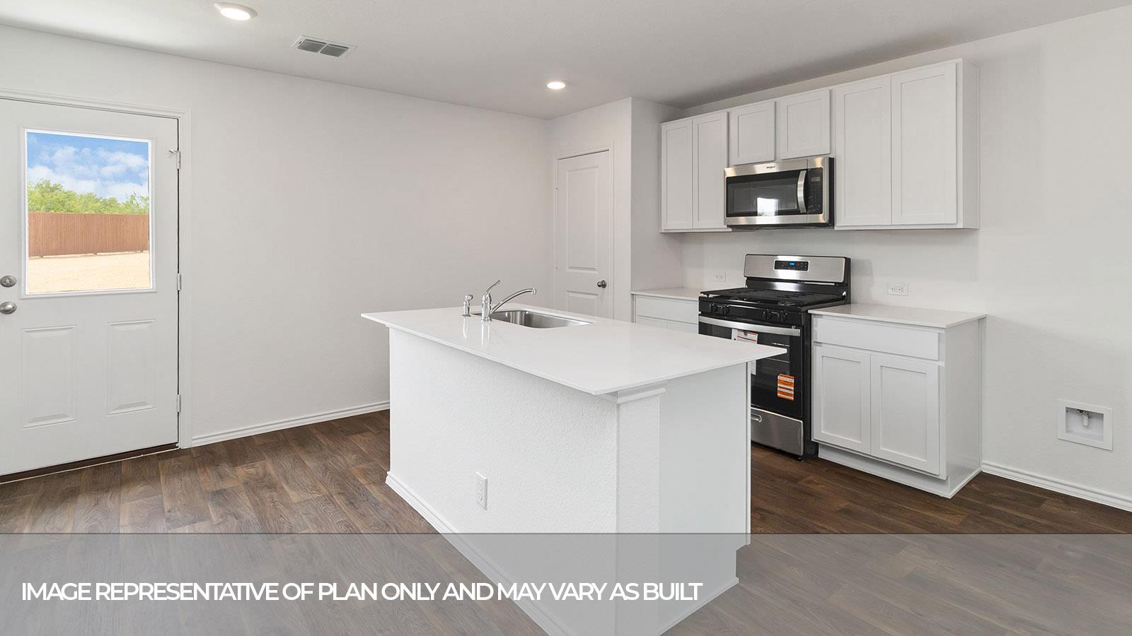 2203 LIONHEART Dr, Luling, TX 78648