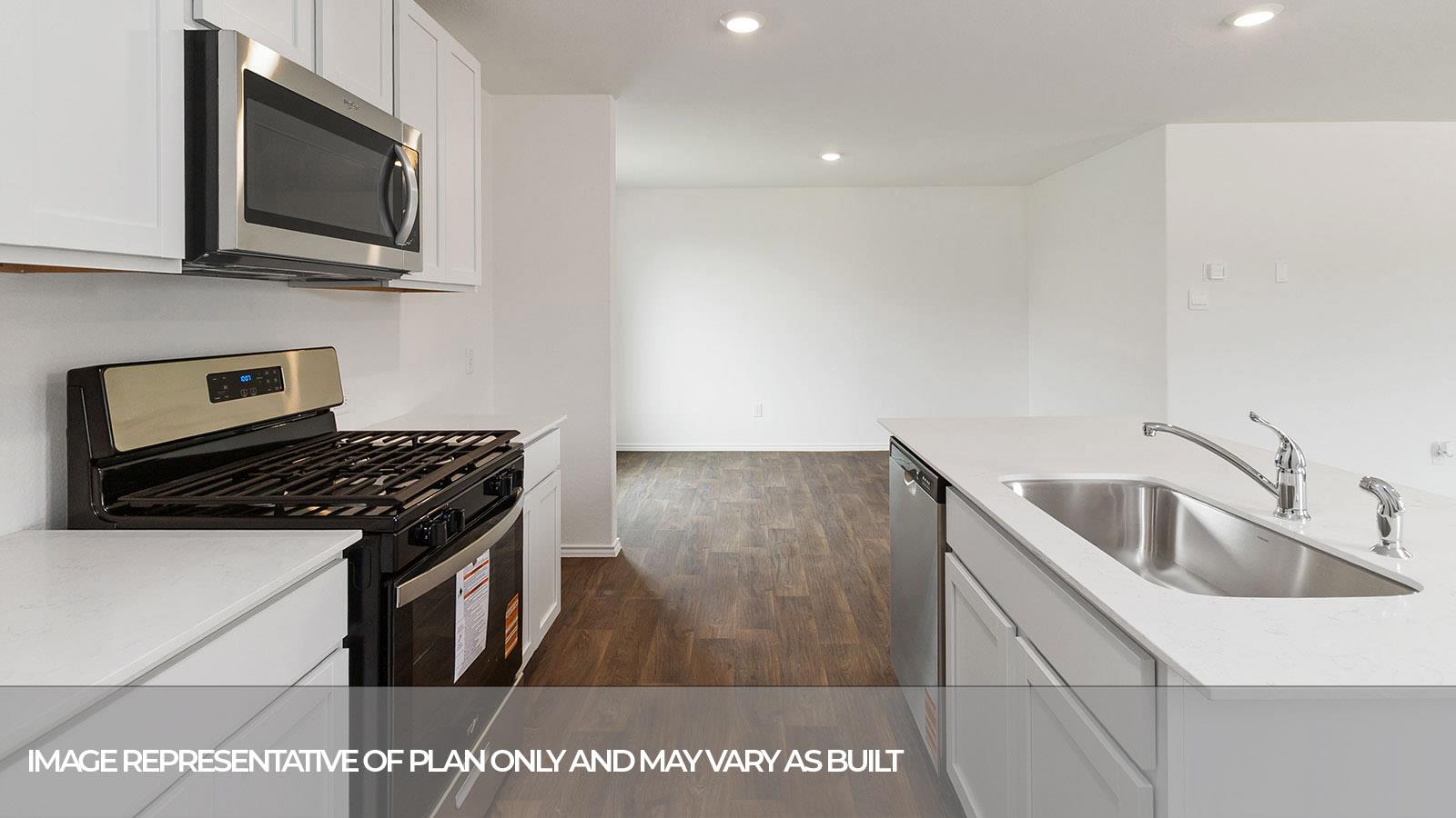 2203 LIONHEART Dr, Luling, TX 78648