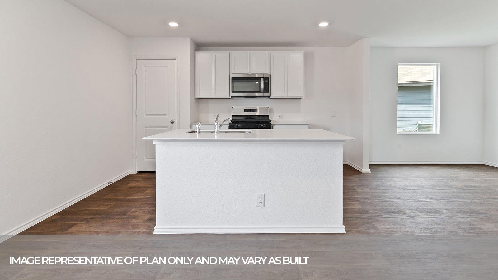 2203 LIONHEART Dr, Luling, TX 78648