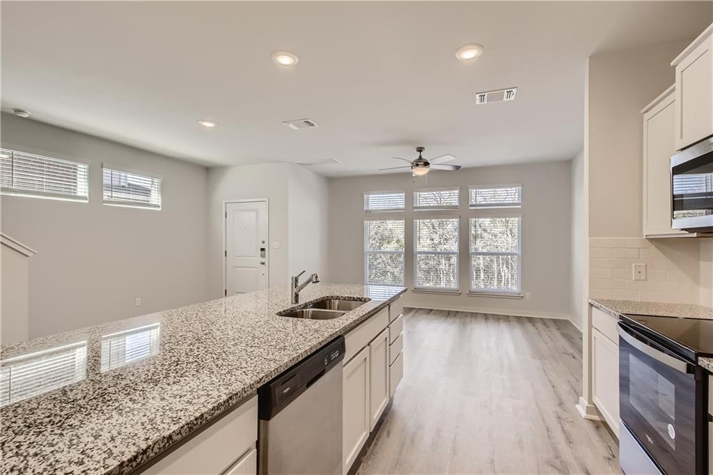 605 W South St # 41, Leander, TX 78641