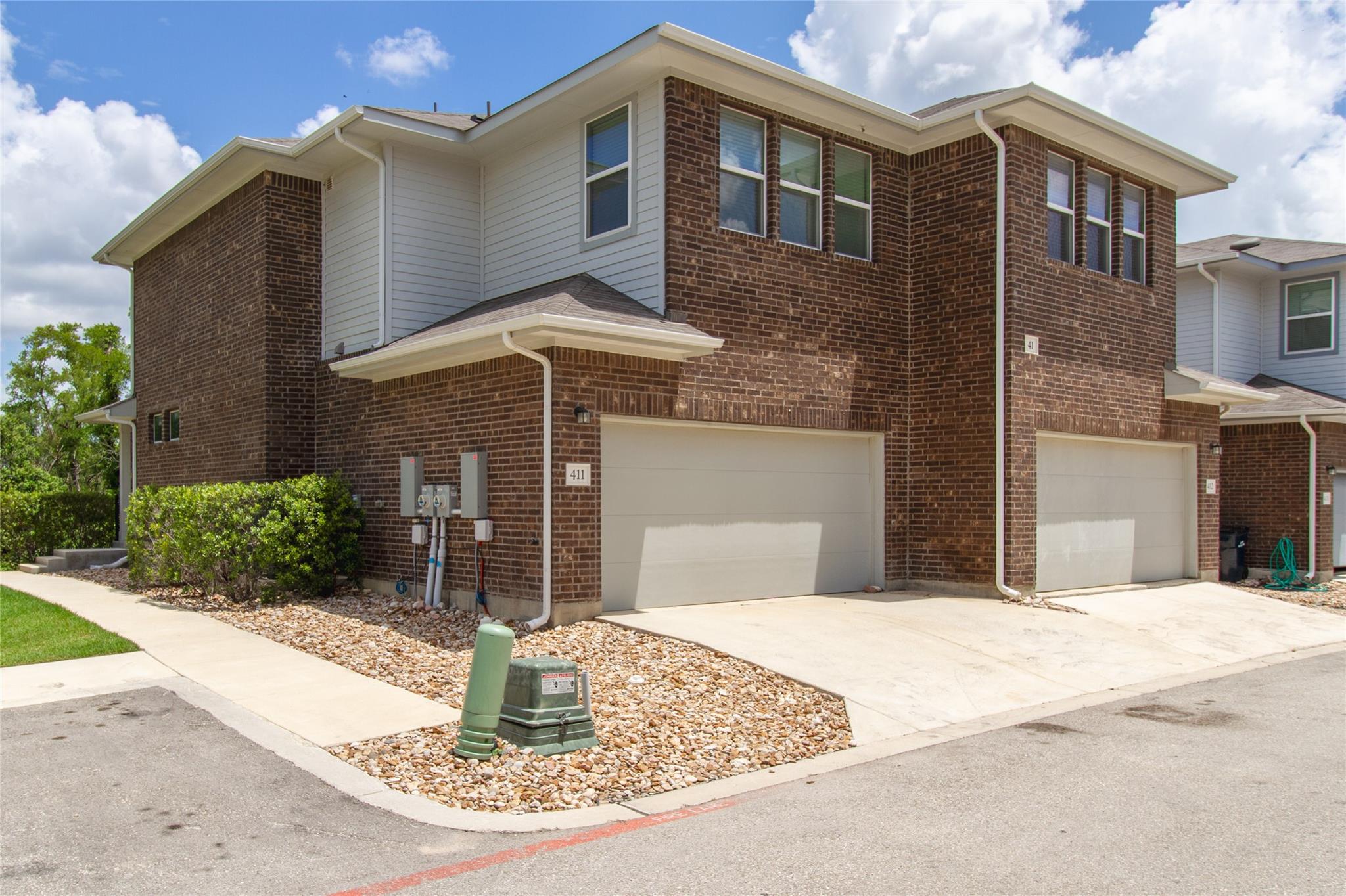 605 W South St # 41, Leander, TX 78641
