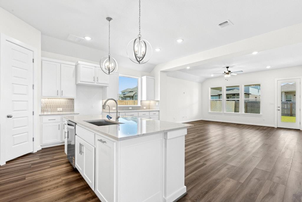 4412 College Square Dr, Round Rock, TX 78665