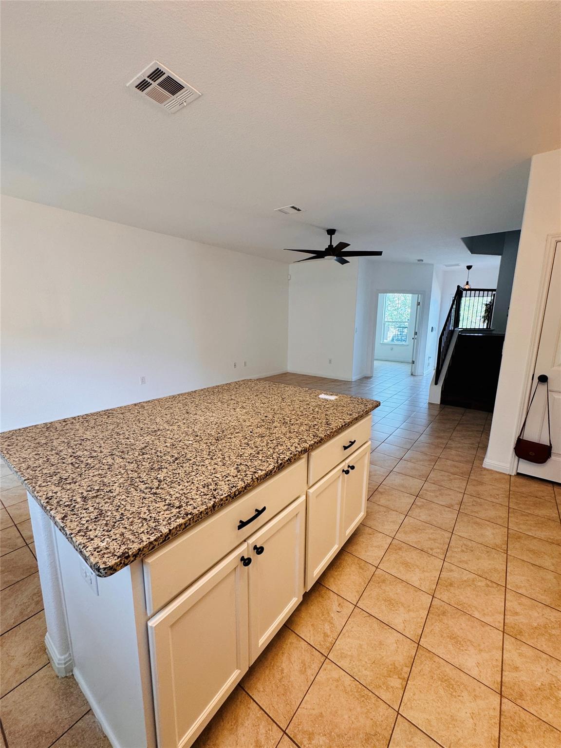 402 Crater Lake Dr, Pflugerville, TX 78660
