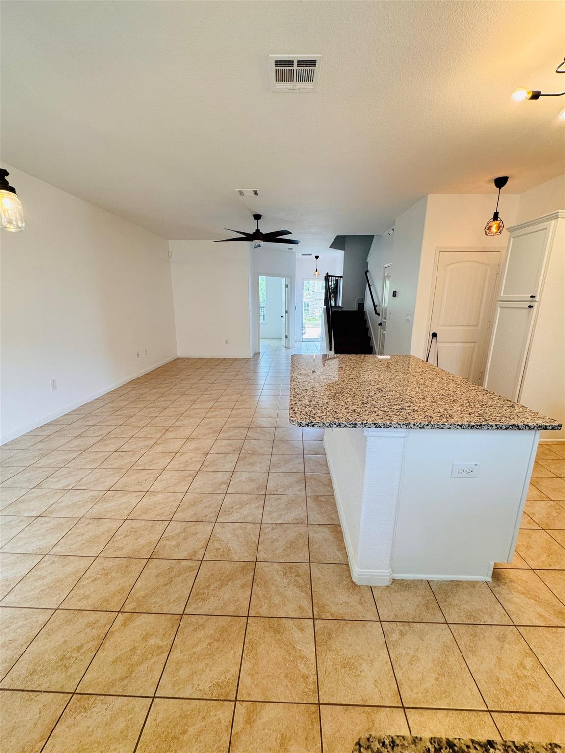 402 Crater Lake Dr, Pflugerville, TX 78660