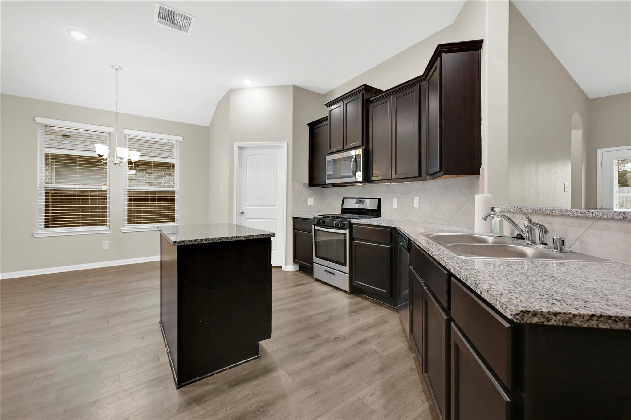 2509 Holly Laurel Mnr, Conroe, TX 77304