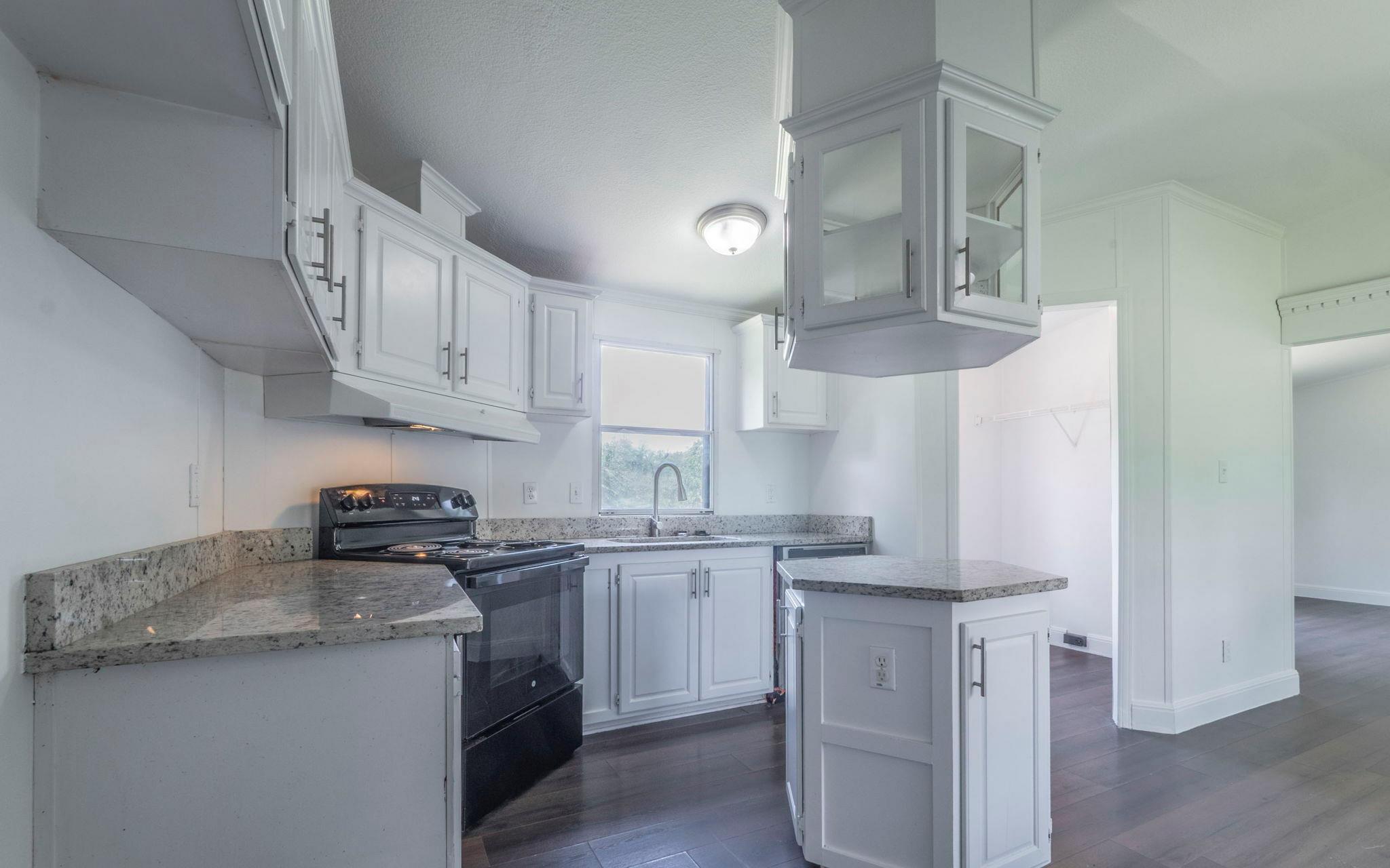 178 Quail Ridge Dr, Kyle, TX 78640