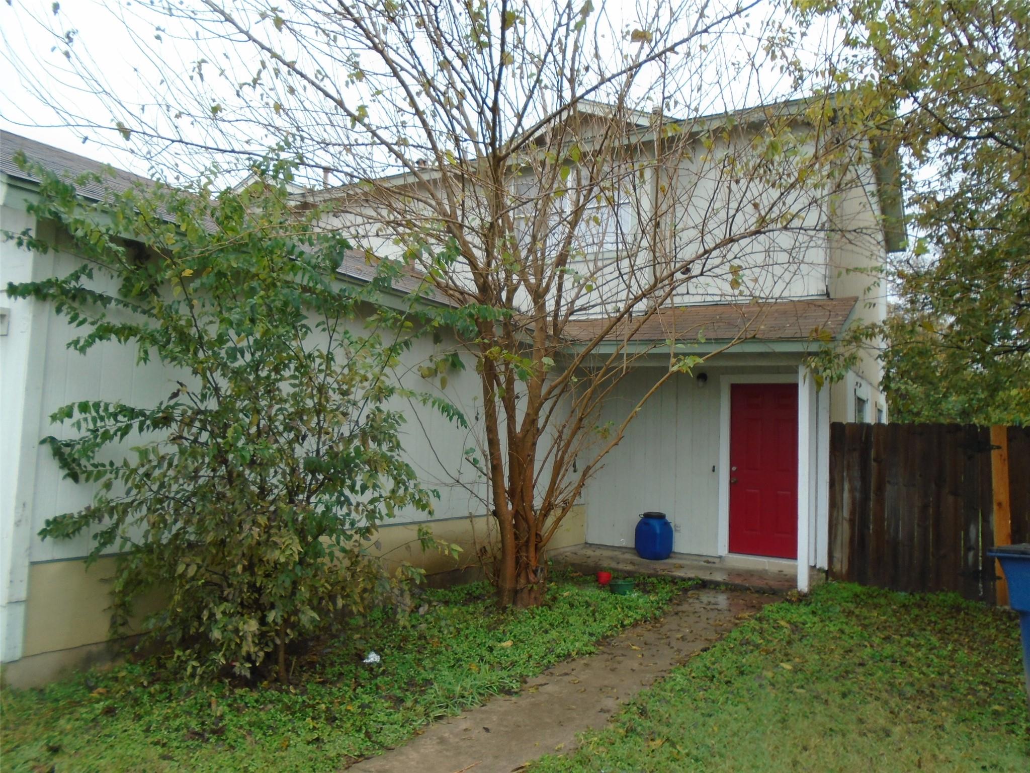 6904 DEEP Cir # B, Austin, TX 78744