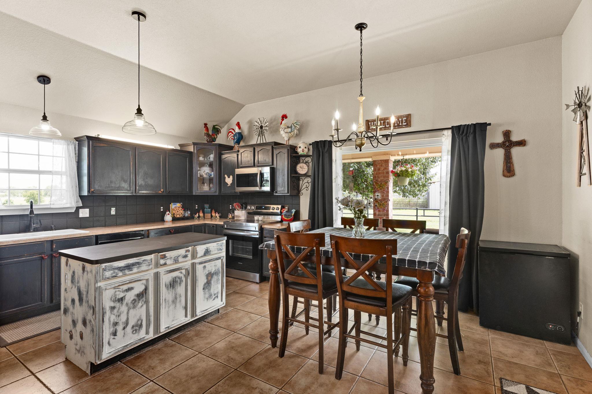 1620 Fm 107, Gatesville, TX 76528