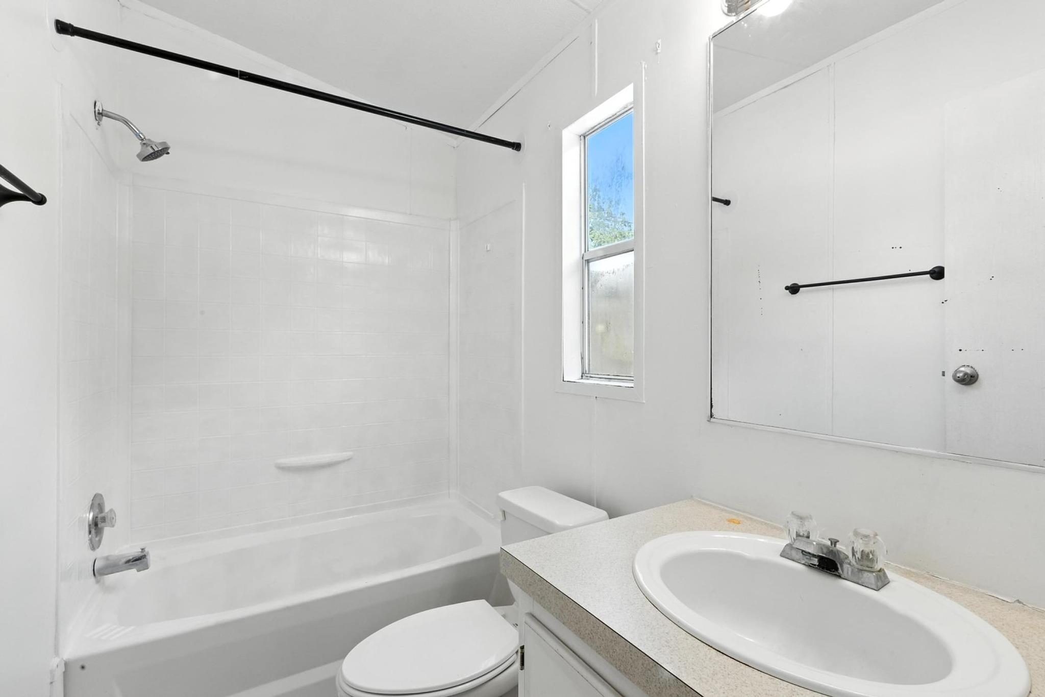 183 Blanket Flower Dr, Bastrop, TX 78602