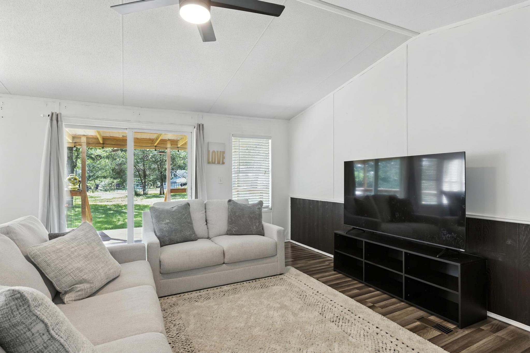 183 Blanket Flower Dr, Bastrop, TX 78602